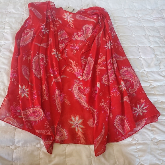 Tops - Picture 9 of 12